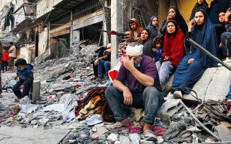 Israeli airstrike on residential block in Gaza kills 100