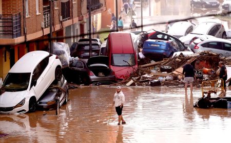 Spain rushes to rescue victims as floods claim 72 lives