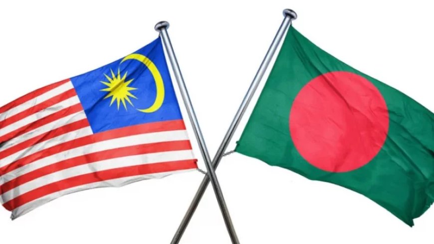 Bangladesh extends a red carpet welcome to the Malaysian Prime Minister.