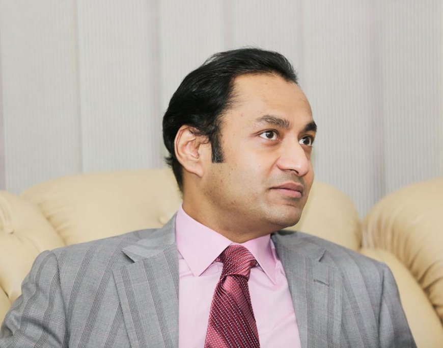 Banks have been instructed to freeze the accounts of the Bashundhara Group chairman and seven of his family members.