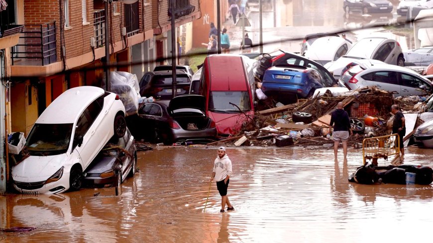 Spain rushes to rescue victims as floods claim 72 lives