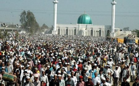 Islamic leaders at a Dhaka rally have called for a ban on the Saad-led faction of Tablighi Jamaat