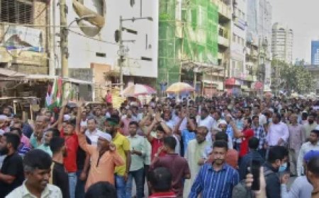 Gulistan bustling with activity as students and BNP supporters gather for processions