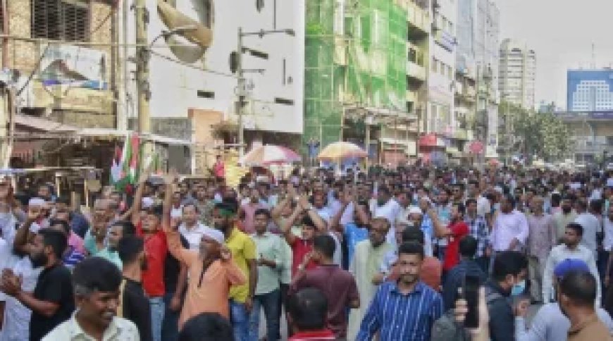 Gulistan bustling with activity as students and BNP supporters gather for processions