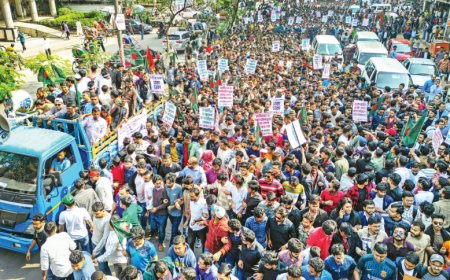Three BNP-affiliated groups march towards the Indian mission