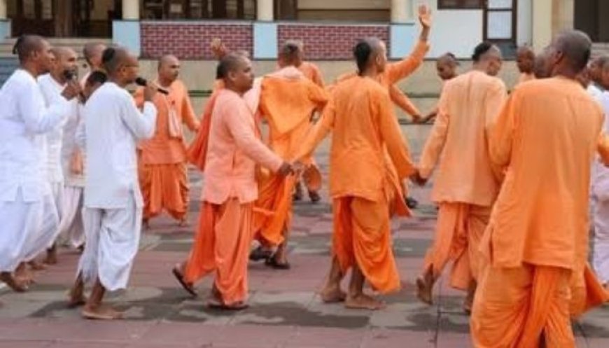 Bangladesh prevents 63 Iskcon monks from crossing into India