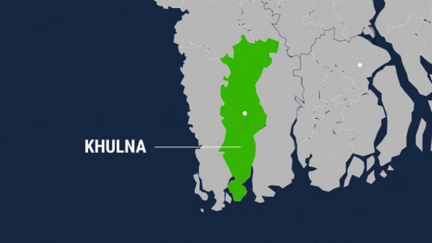 Eight members of a student movement were injured in an "internal clash" in Khulna