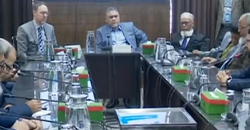 "We have no intention of getting involved in politics," says CEC Nasir