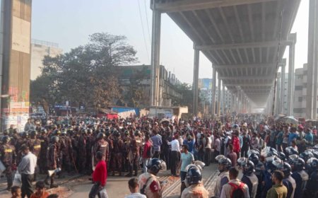 Titumir students obstruct rail line and road in Mohakhali