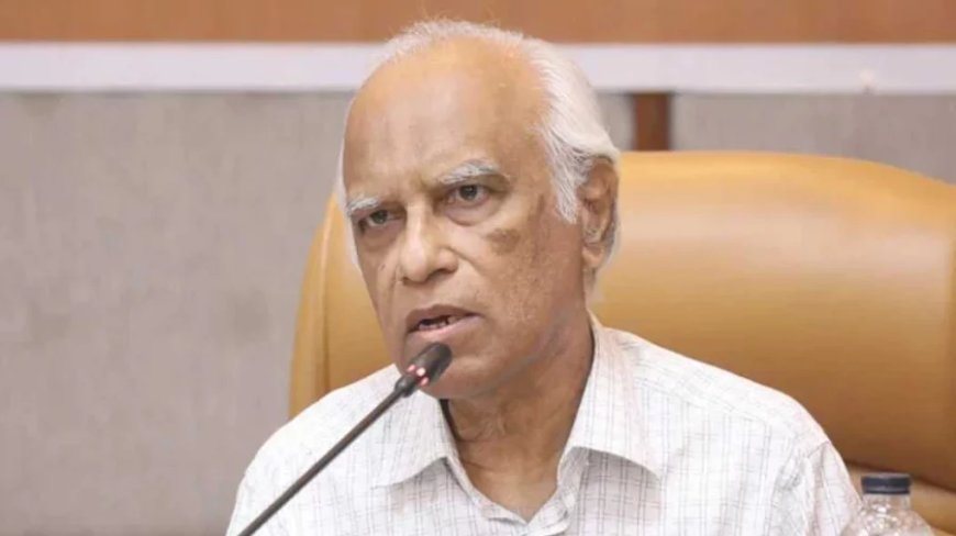 The adviser has no plans to grant university status to Titumir College