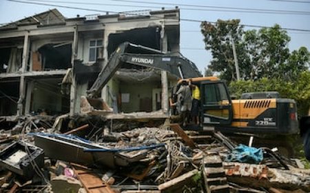 Myanmar earthquake death toll surpasses 1,000 as rescuers search for survivors