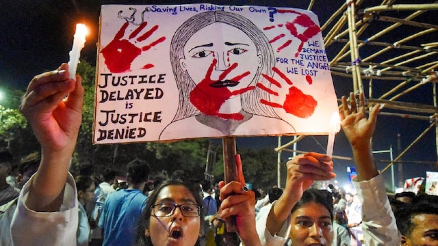 DU students from three universities vacate dorms at midnight to protest against rape incidents