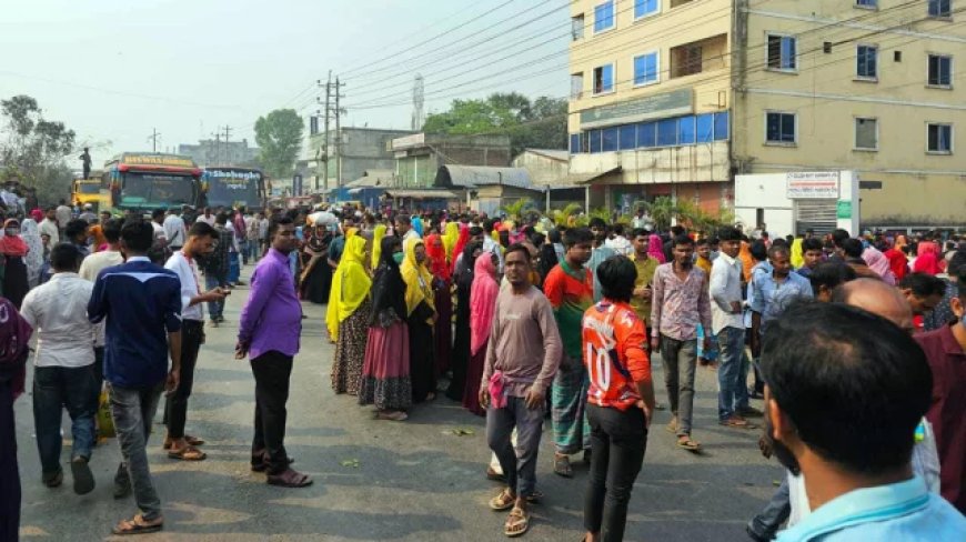 Dhaka-Mymensingh road blocked after female worker dies in road accident