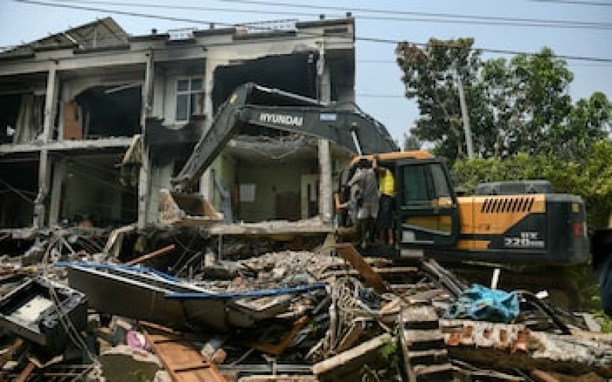 Myanmar earthquake death toll surpasses 1,000 as rescuers search for survivors
