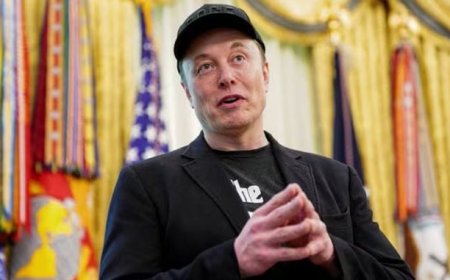 Elon Musk announces the formation of a new political party in the United States