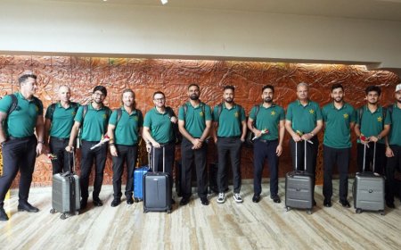 Pakistan team lands in Dhaka