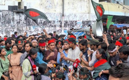 Nahid announces four-point demand amid mass arrests on July 22  Amid a wave of nationwide arrests, Nahid has put forward a four-point demand on July 22.