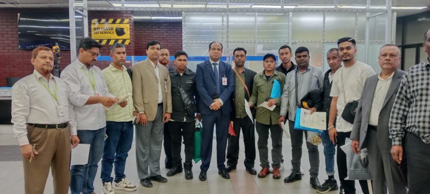 Second batch of Bangladeshis returns from Iran amid ongoing conflict