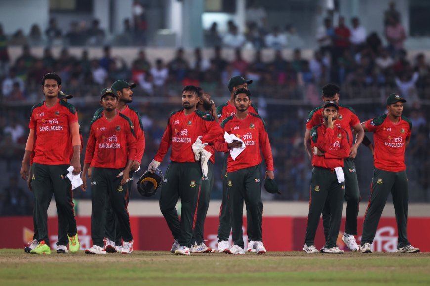 Farhan propels Pakistan to 178 despite Taskin's three-wicket haul