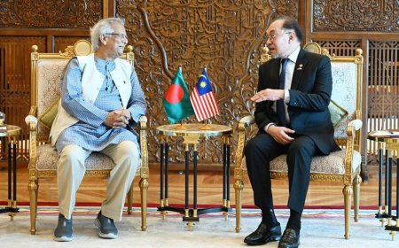 Anwar Ibrahim, Prof Yunus engage in bilateral discussions in Putrajaya