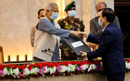 Chief Adviser hands over joint declaration on NCD prevention to senior secretaries