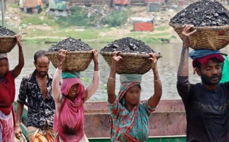 Women Face Wage and Dignity Discrimination Despite Performing Equal Work