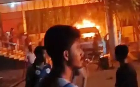 Over 50 Injured as Private University Students Clash in Savar