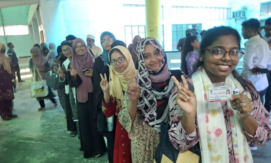 Huge Turnout of Female Voters at CUCSU Polls