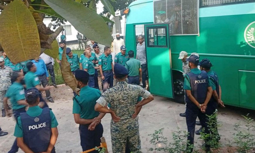 Fifteen Army Officers in Custody Taken to Tribunal