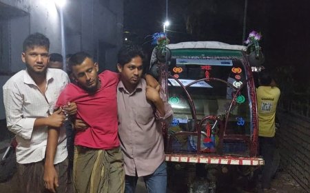 15 injured in clash between BNP and Gono Odhikar Parishad in Galachipa, Patuakhali