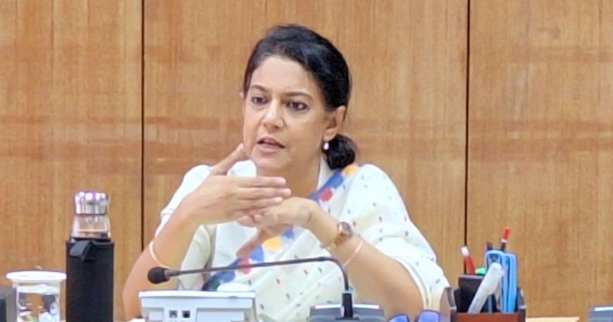 Crude bombs went off outside Adviser Rizwana’s residence