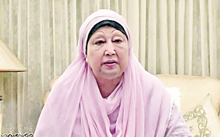 Another team of Chinese medical specialists has joined the effort to provide treatment for Khaleda Zia