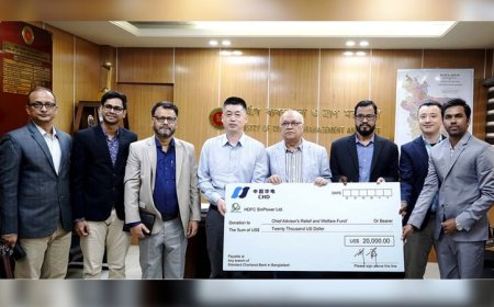 Adviser Faruk receives Tk 24 lakh contribution to the Chief Adviser’s relief fund