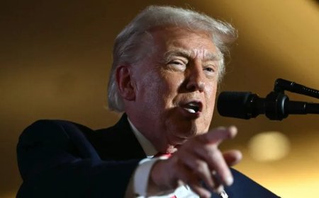 Trump resumes his xenophobic attacks, singling out non-white immigrants in his latest remarks