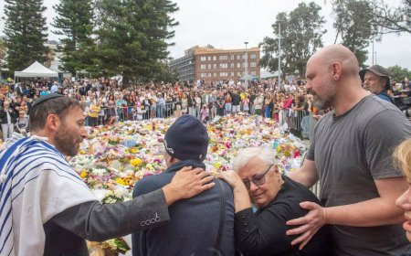 Australian police say the gunmen behind the Bondi incident were inspired by Islamic State and had previously travelled to the Philippines