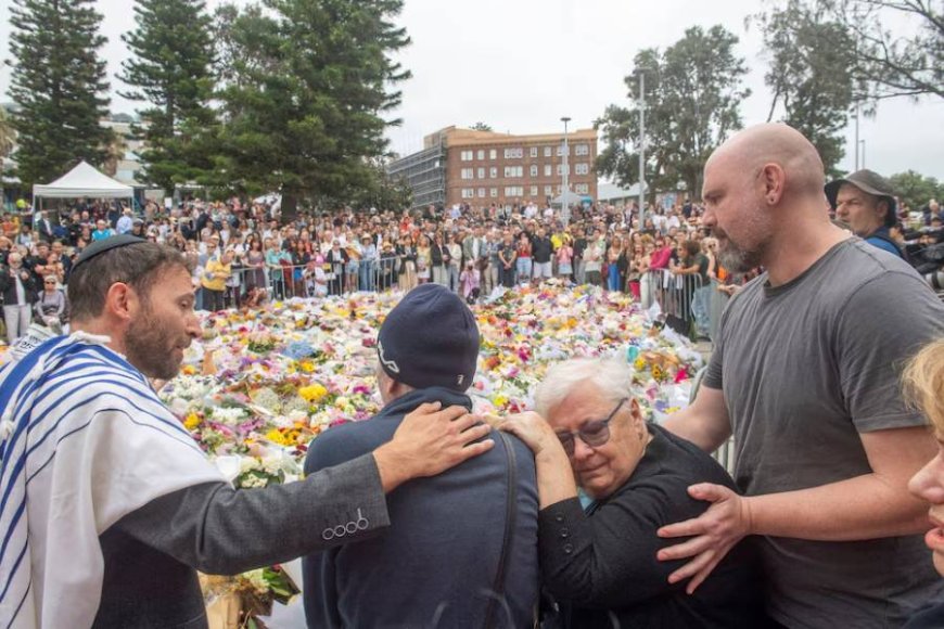 Australian police say the gunmen behind the Bondi incident were inspired by Islamic State and had previously travelled to the Philippines