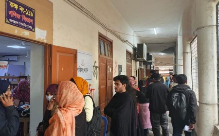 JnUCSU polls: Voting underway in a festive atmosphere