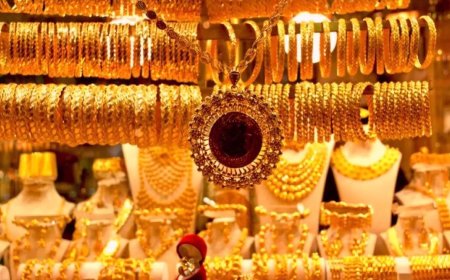 Gold prices hit a record high