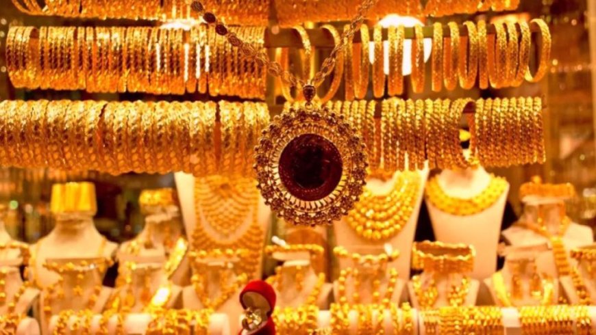 Gold prices hit a record high