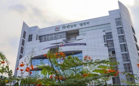 Journalists to be allowed to carry mobile phones inside polling centres