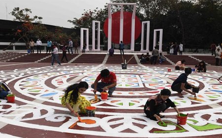 Shaheed Minar prepared with final arrangements for Mother Language Day observance