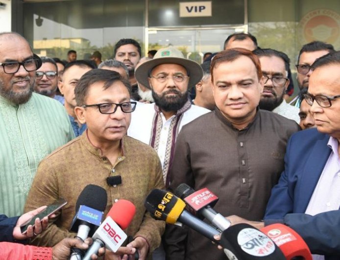 Government Has Adequate Stocks to Ensure Market Stability During Ramadan: Commerce Minister