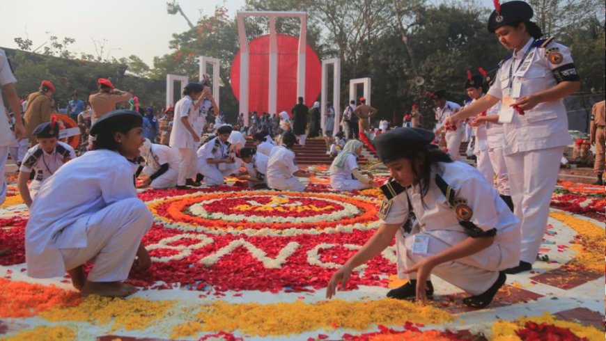 Thousands gather at the Shaheed Minar to pay tribute to the language martyrs