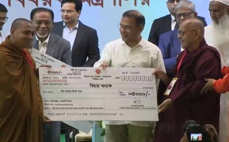 Prime Minister inaugurates honorarium scheme for imams, religious leaders