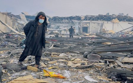 Afghanistan has claimed that 400 people were killed in an airstrike on a Kabul hospital, a charge that Pakistan has strongly denied