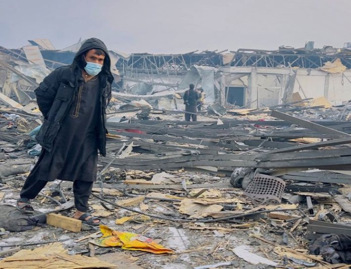 Afghanistan has claimed that 400 people were killed in an airstrike on a Kabul hospital, a charge that Pakistan has strongly denied