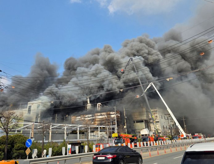 Fire at South Korean auto parts factory leaves 10 dead, 59 injured, four missing