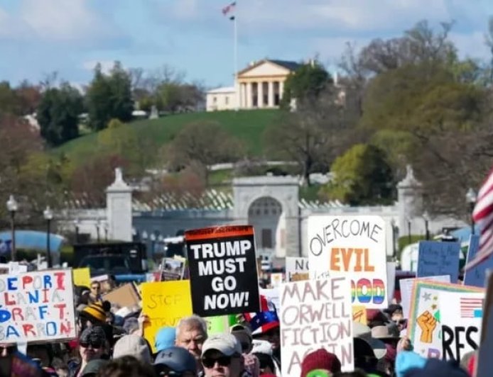 Anti-Trump protests kick off across the US on “No Kings” Day