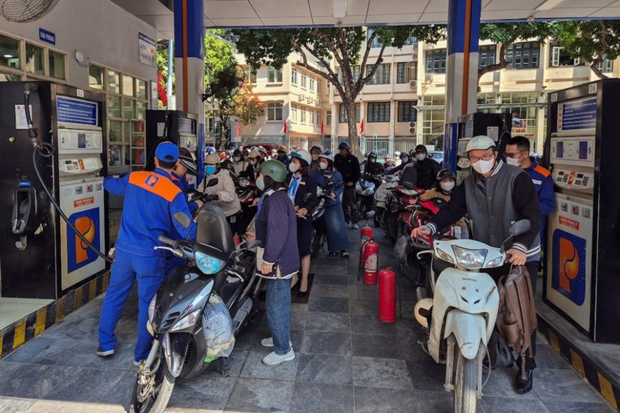Vietnam encourages remote work to conserve fuel amid supply disruptions from Iran war
