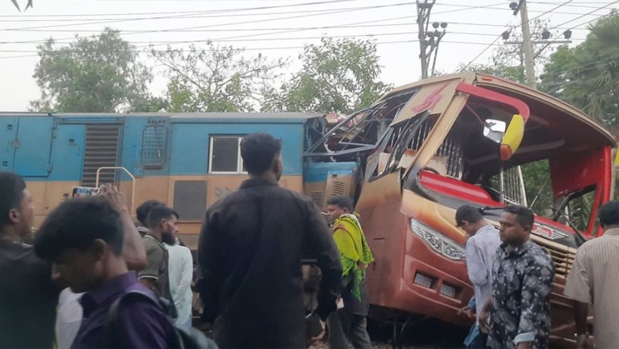 12 killed as train collides with bus at Cumilla crossing